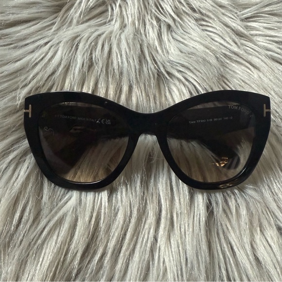 TOM FORD Cara TF940 Sunglasses NWB - Picture 2 of 12
